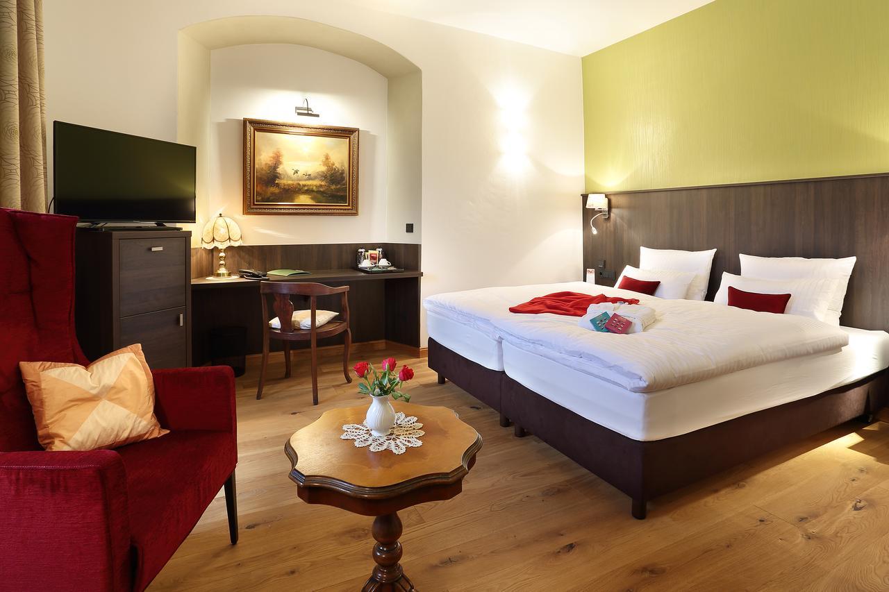 Hotel Garni Schloss Schoenberg Bad Brambach Eksteriør bilde